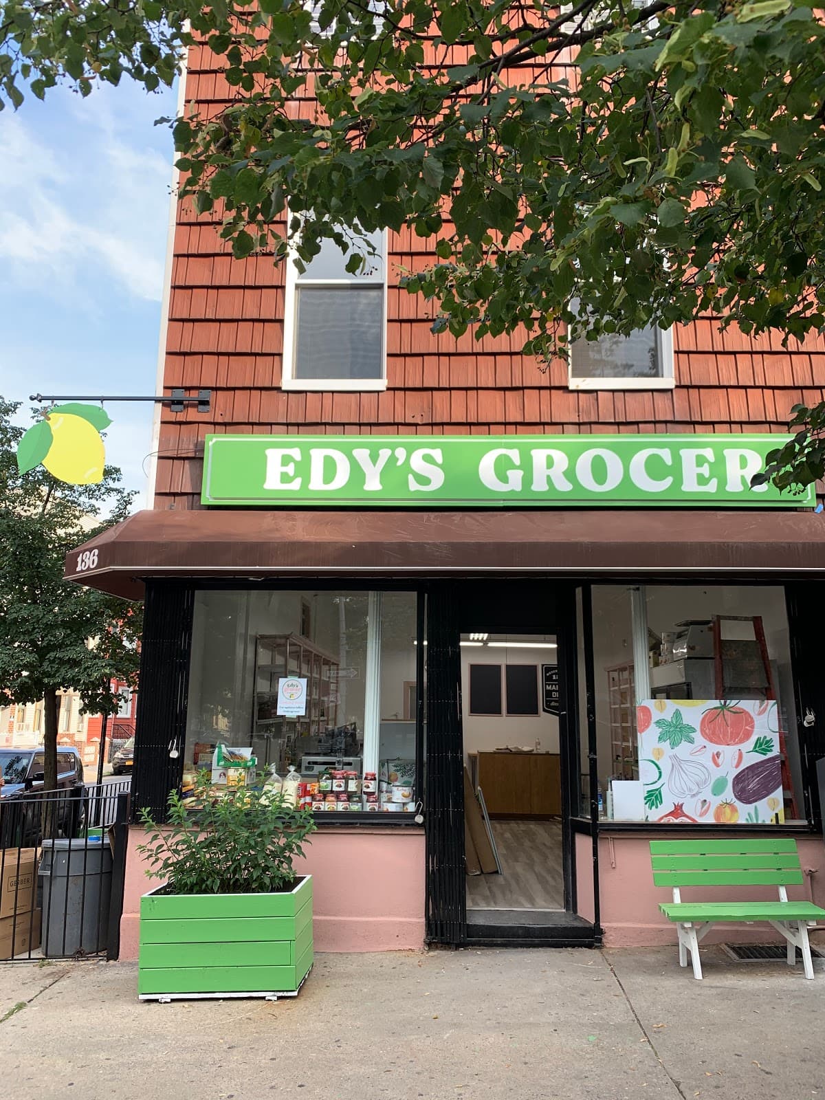 Edy's Grocer - photo 1