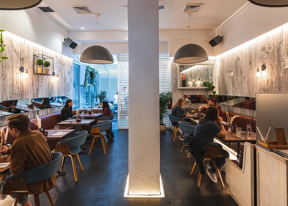 Hole In The Wall, Restaurant restaurant in Williamsburg