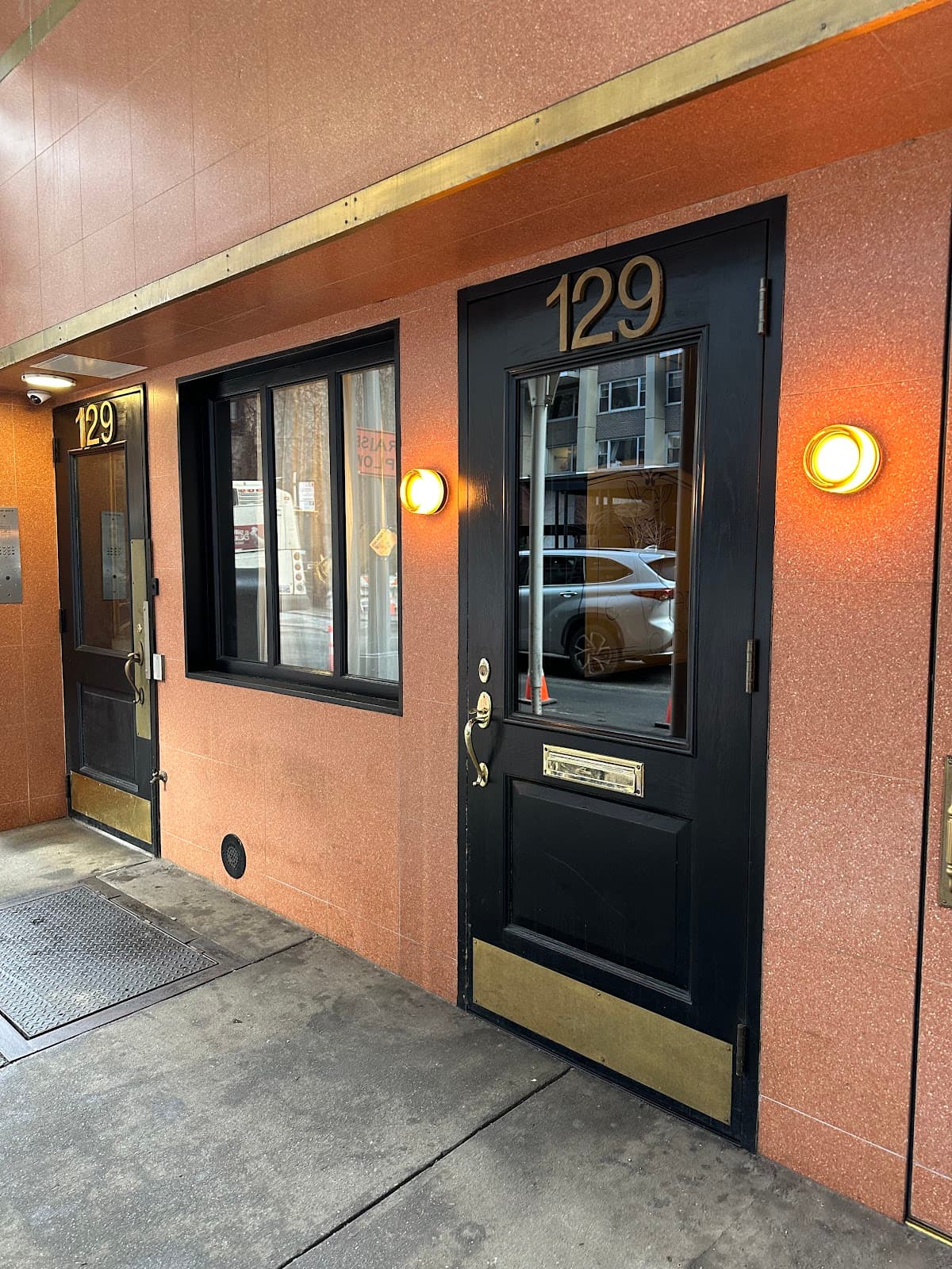 Le Veau d'Or, French restaurant in Midtown East