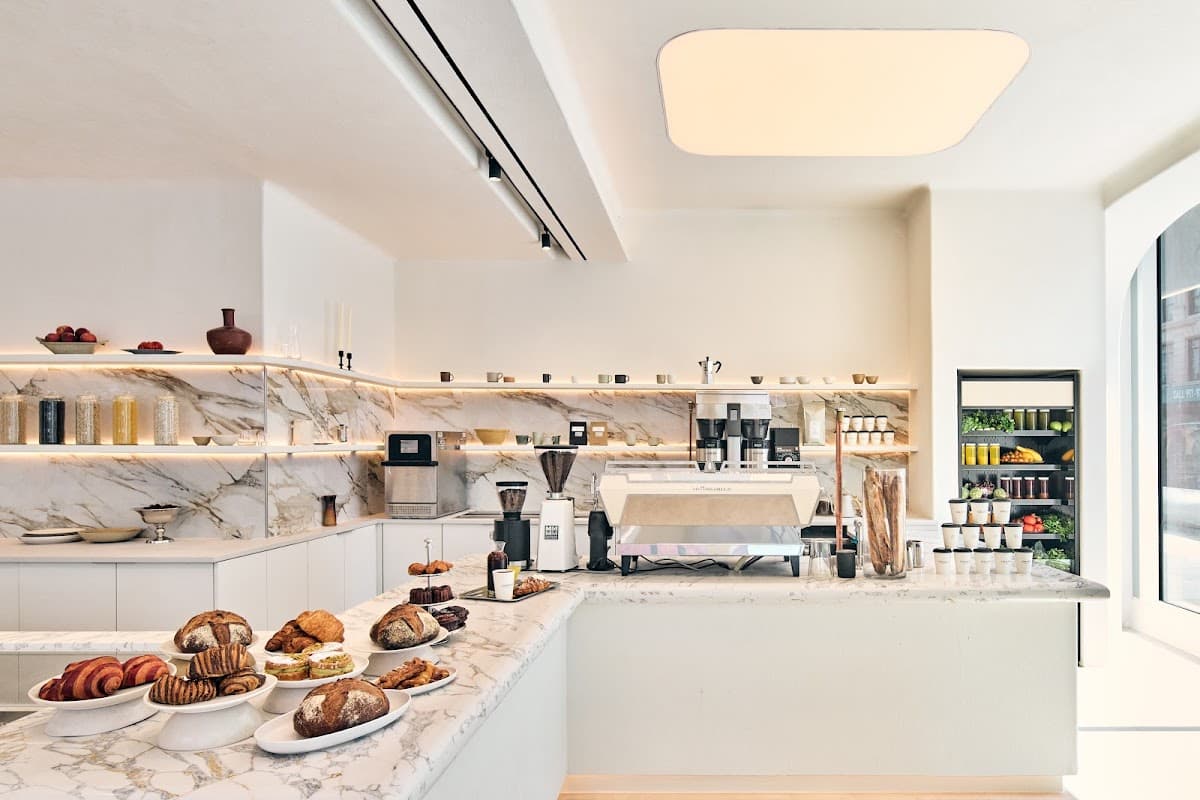 OASES, American restaurant in Chelsea