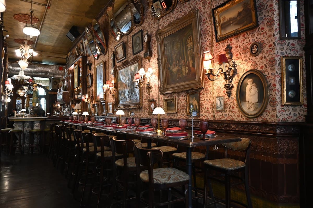 Oscar Wilde, Bistro/Victorian restaurant in Chelsea