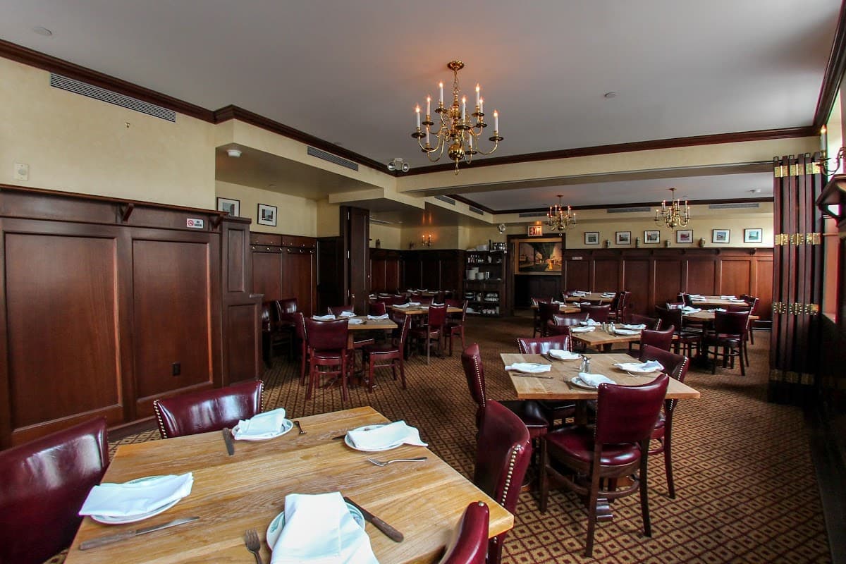 Peter Luger Steak House, Steakhouse restaurant in Southside
