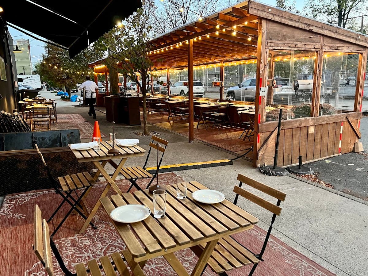 Red Hook Tavern, American restaurant in Red Hook